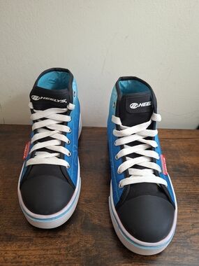Heelys Hustle SpongeBob Skate Shoes Size5Youth Roller Wheel Sneakers Black/Blue